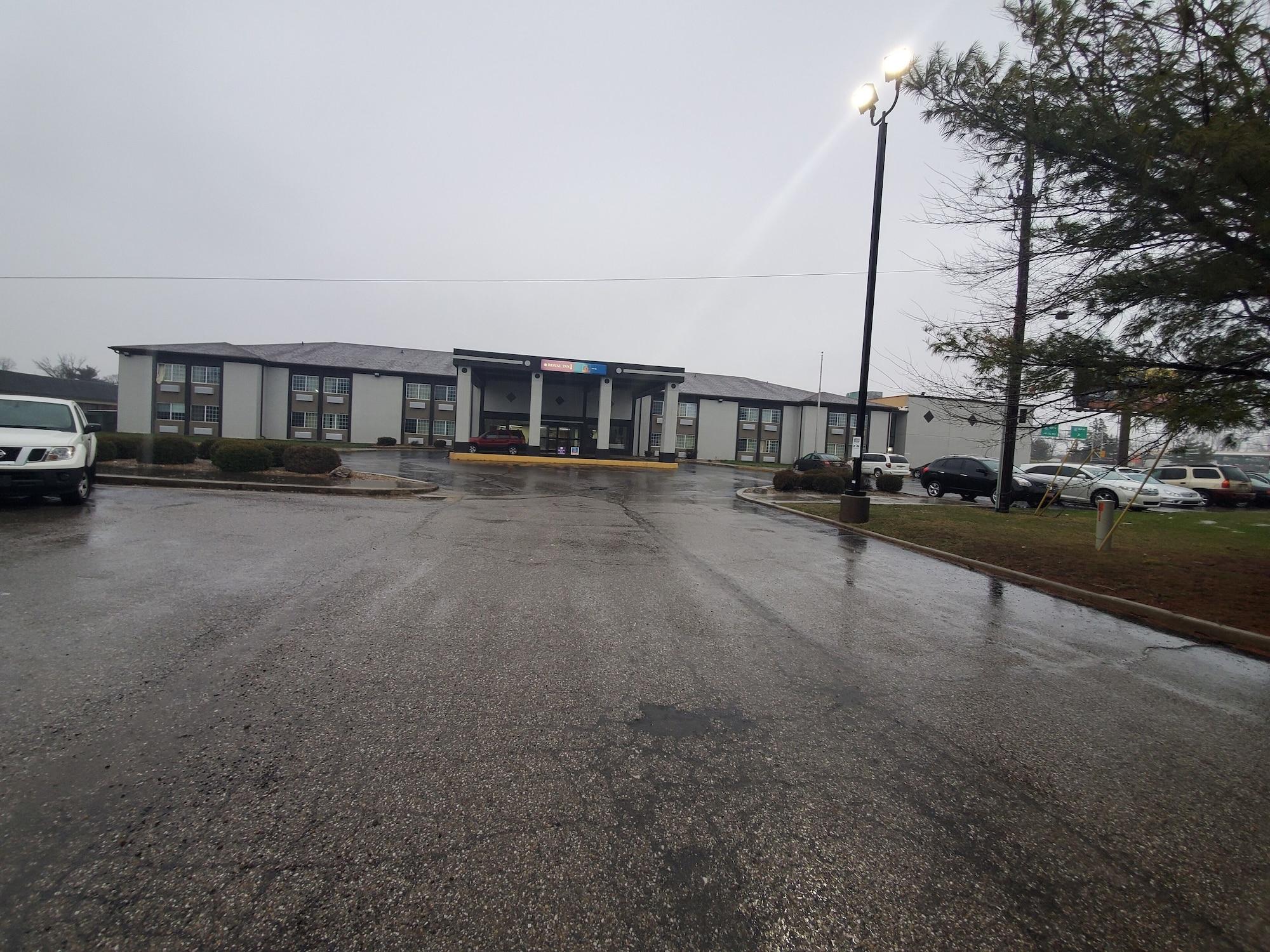 Royal Inn Hotel Indianapolis Exterior photo